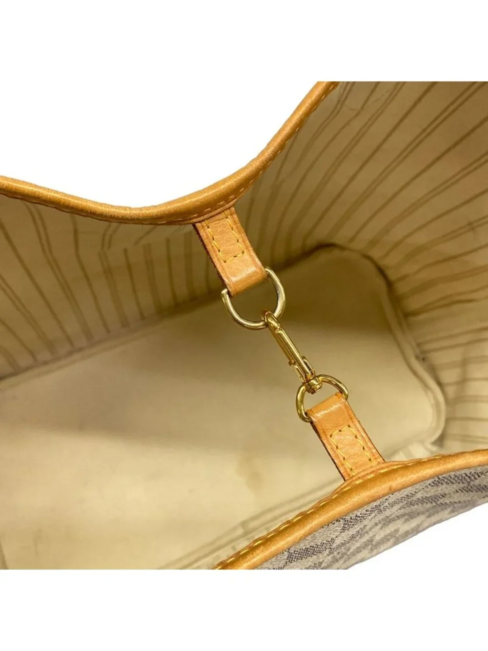 Louis Vuitton category tote